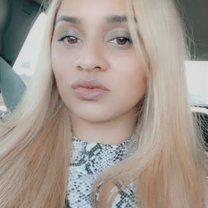 Meet your Posher, Cheria